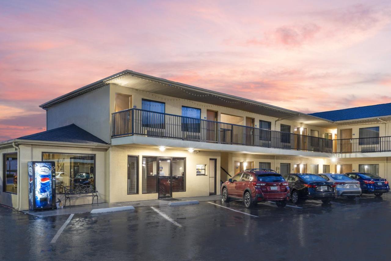 Days Inn By Wyndham St. Robert Waynesville/Ft. Leonard Wood Exterior foto